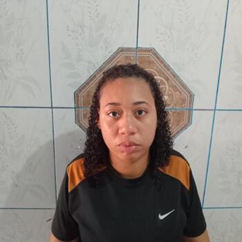 Babysitter in São Luís: Sara