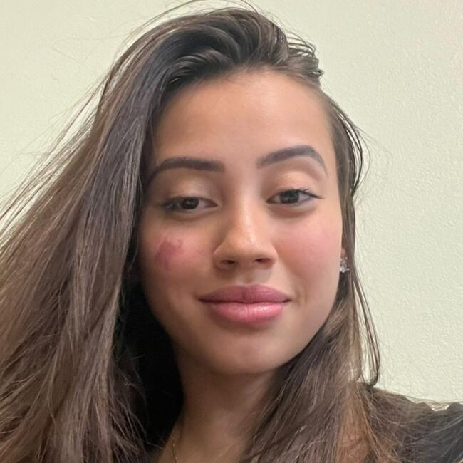 Babysitting job in Patos de Minas: Júlia Beatriz