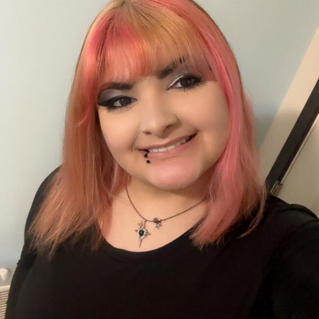 Babysitter in Kirkland (Washington): Angela