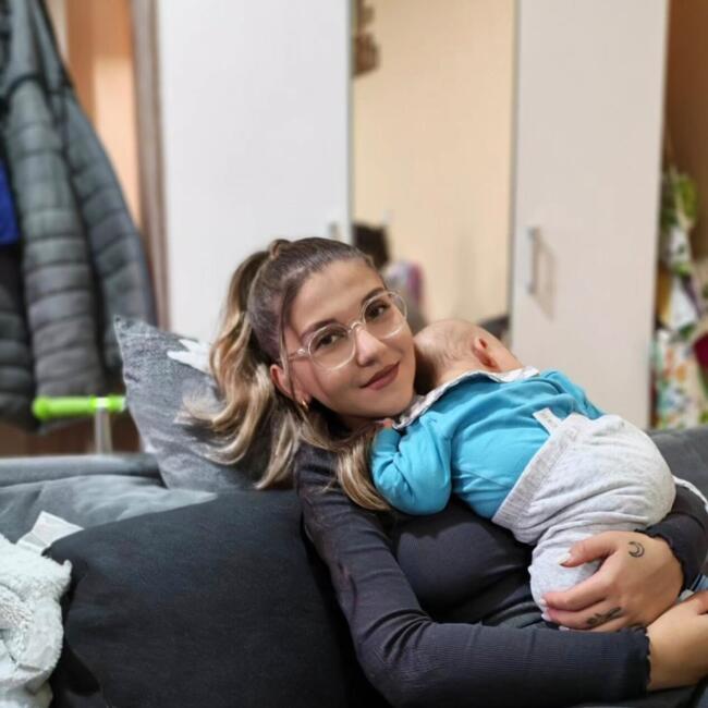 Bebisiterka u Beograd: Julija