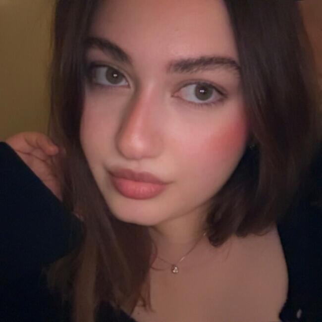 Babysitter in Riga: Madina