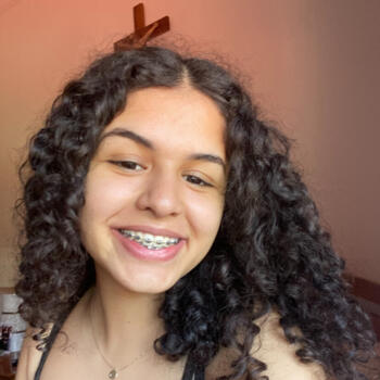 Babysitter in Coimbra: Ilham