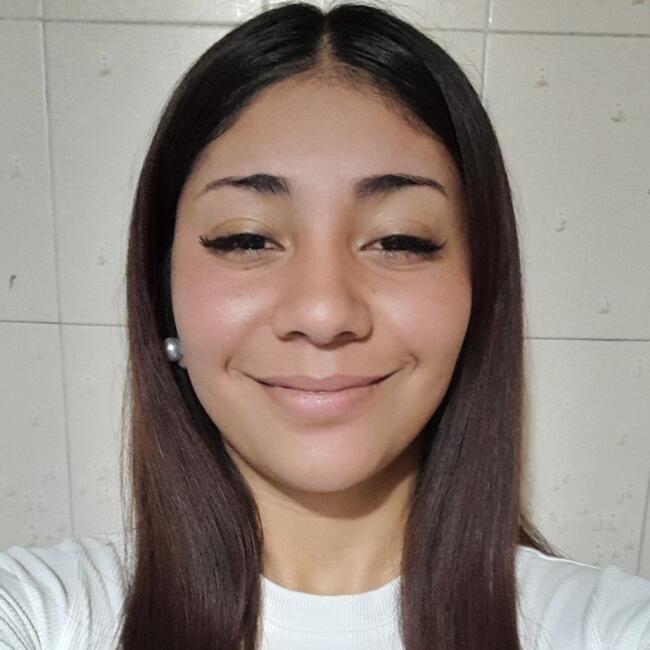 Babysitter in Pilar: Abril