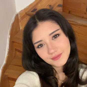 Babysitter in Saint-Martin-d'Hères: Lina