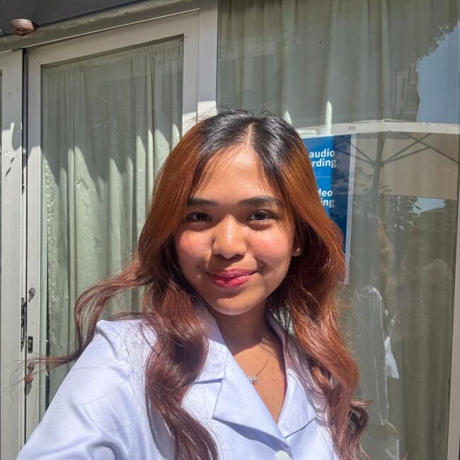Babysitter in Rome: Jiellian Mae