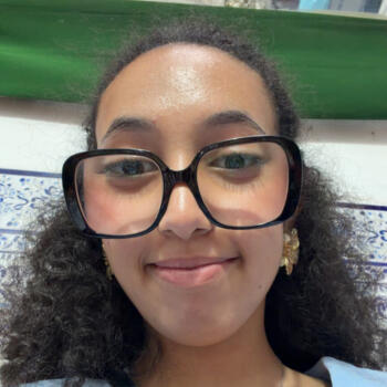 Babysitter in Tarbes: Lylia