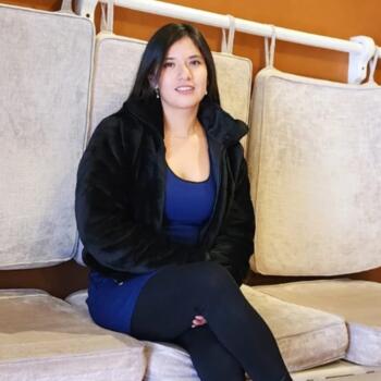 Babysitter Gold Coast: Lila Adriana