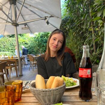 Babysitter in La Bouilladisse: Lana
