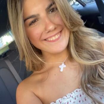 Babysitter em Belas: Carolina