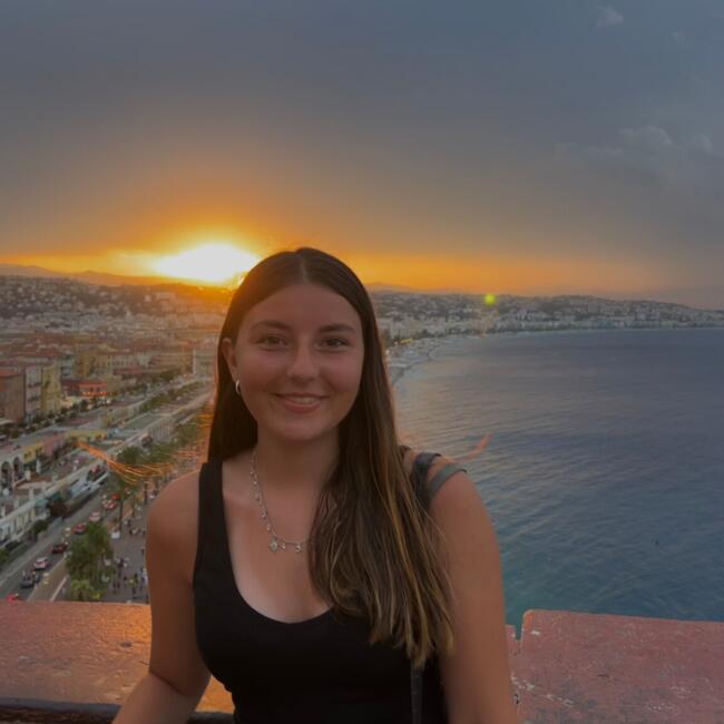 Babysitter in Douai: Lea