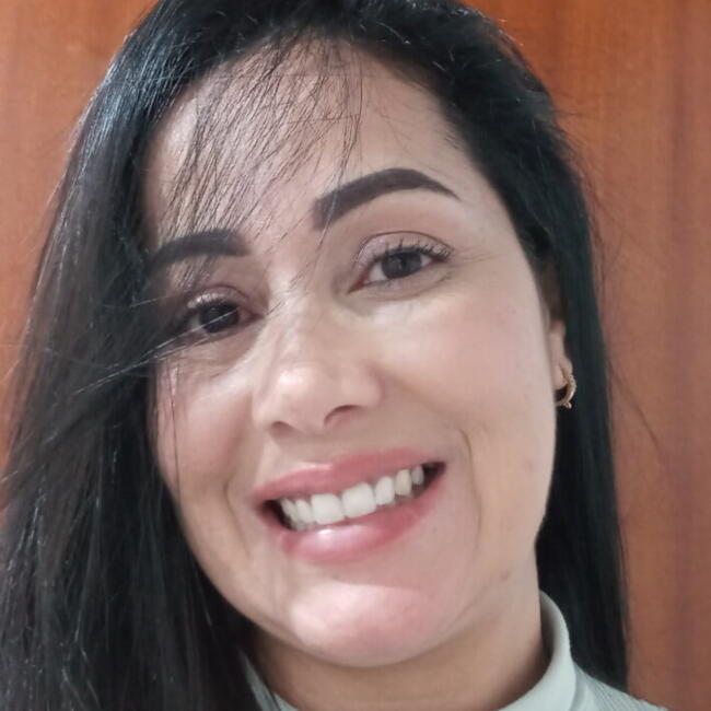 Babysitter in Juiz de Fora: Aline