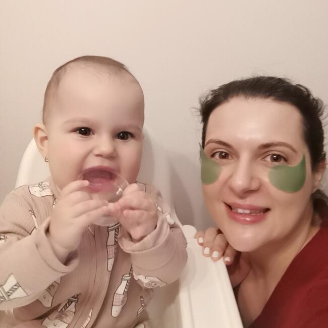 Job de babysitting în București: Roxana
