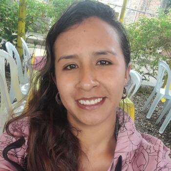 Babysitter in Araucária: Hennell Daniela