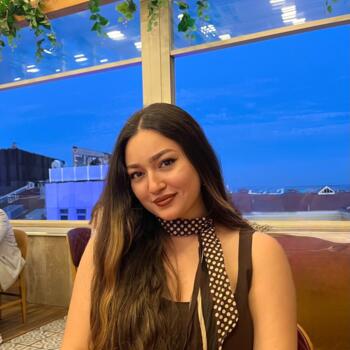Babysitter in Istanbul: Yasmine