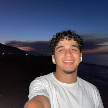 Babysitter in Sant Joan Despí: Mohamed