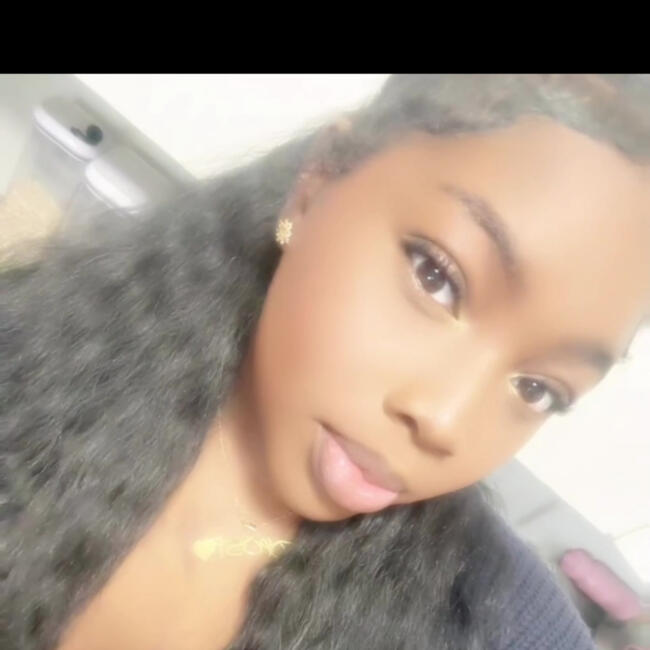 Babysitter in Niagara Falls: Tee