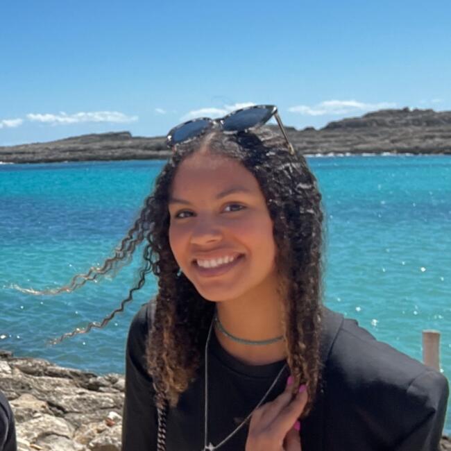 Babysitter in Aix-en-Provence: Shana