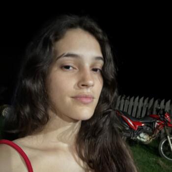 Babysitter in Porto Velho: Laura