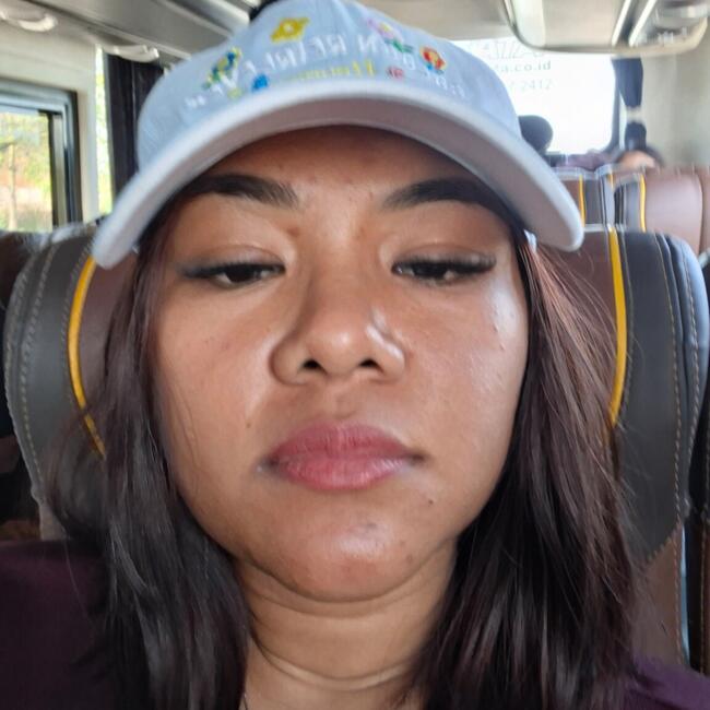 Babysitting job in Probolinggo: Gloria