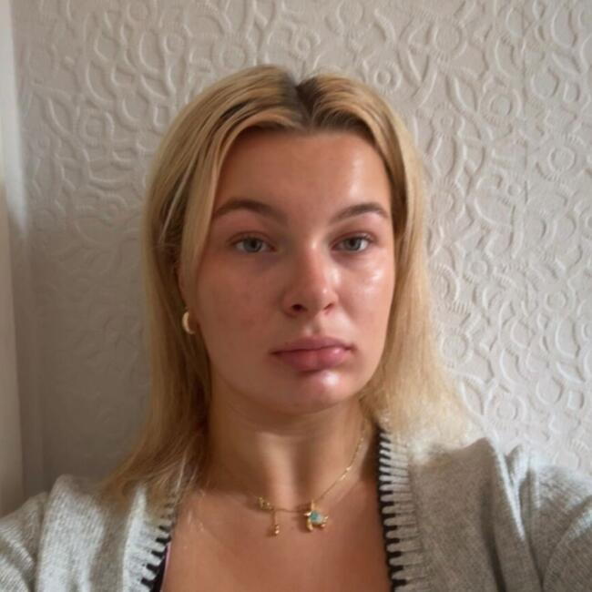Babysitter in Rotherham: Leah