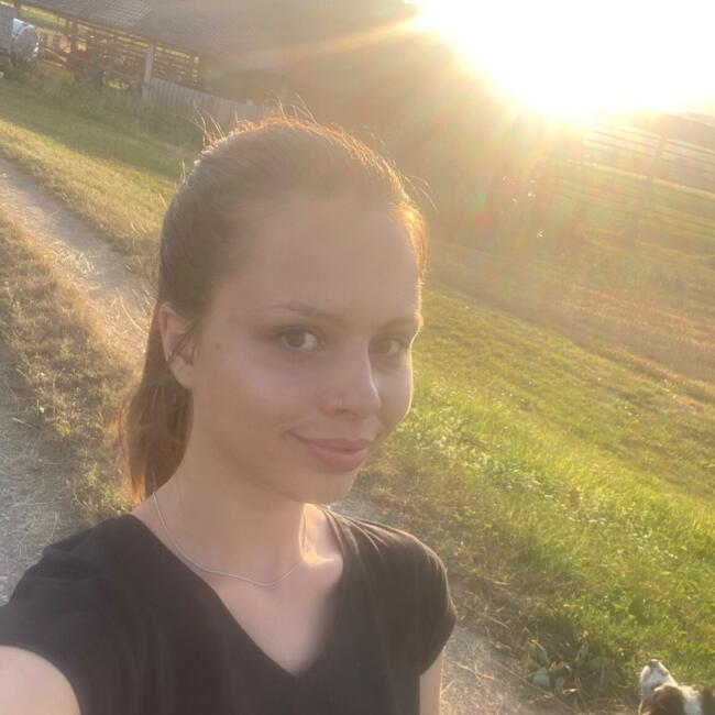 Babysitter in Sora: Lana