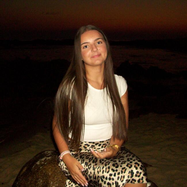 Babysitter in Chasse-sur-Rhône: Fernandes