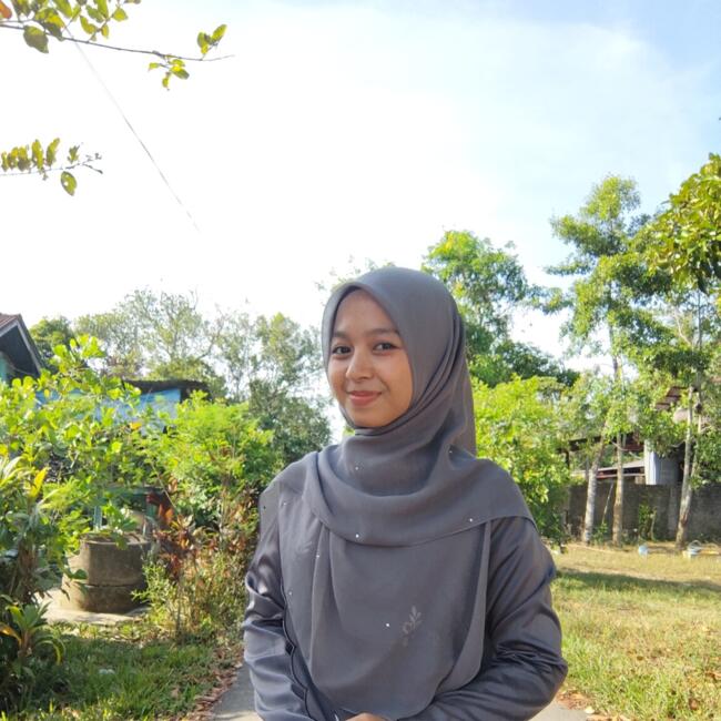 Pengasuh di Tumpat: Erina