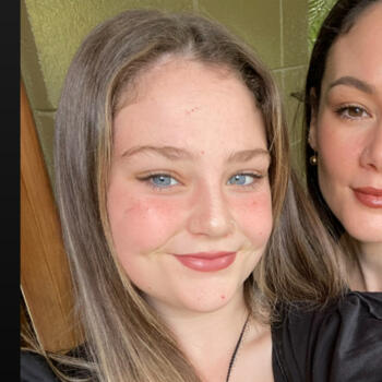 Babysitter in Hamilton: Chloe