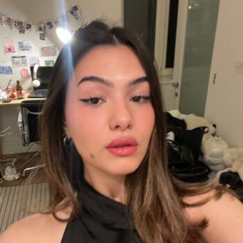 Babysitter in Neuilly-sur-Seine: Luciane Vaz