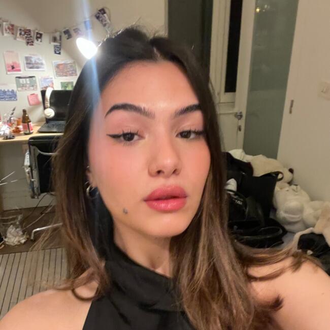 Babysitter in Neuilly-sur-Seine: Luciane Vaz