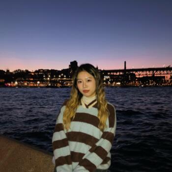Babysitter in Gold Coast: Hsuan Chen