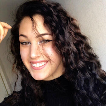 Baby-sitter in Nîmes: Alicia