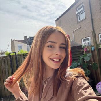 Babysitter in London: Selin