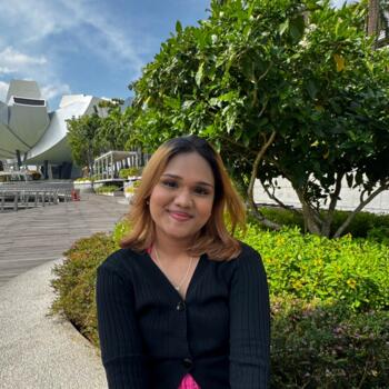 Babysitter in Singapore Island: Nur