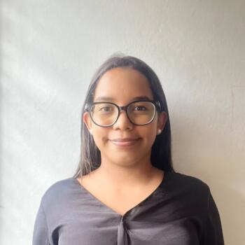 Babysitter στην περιοχή Σαν Σαλβαδόρ: Oriana