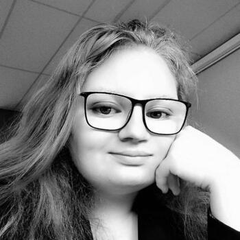 Babysitter Courcelles: Kimberly