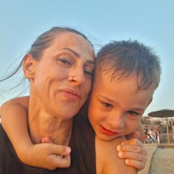 Δουλειά για babysitter στην περιοχή Περιστέρι: δουλειά φύλαξης παιδιών TATIANA