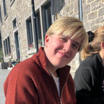 Babysitter in Les Hautes-Rivières: Malou