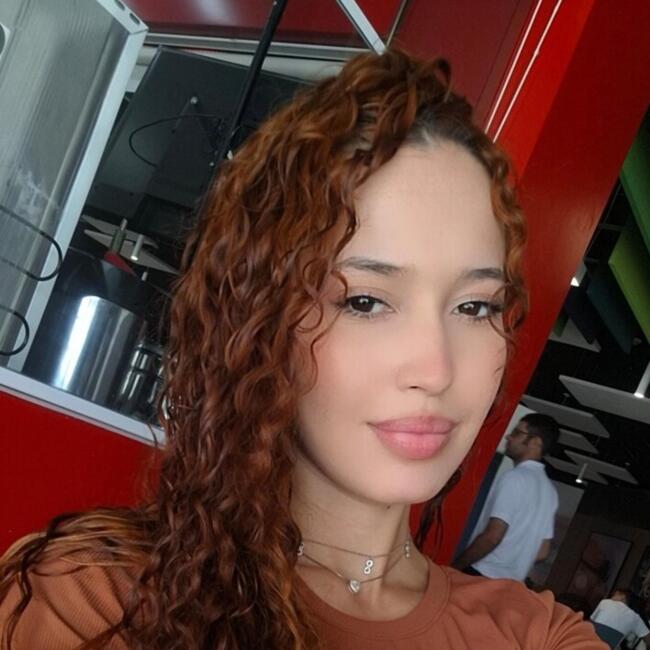 Babysitter in Cuiabá: Julia