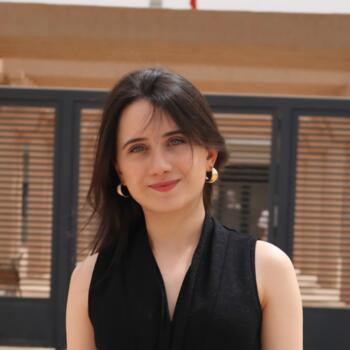 Babysitter in Auxerre: Khadija