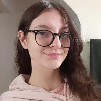 Babysitter in Port Elizabeth: Keira
