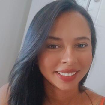 Babysitter in Marília: Graziele