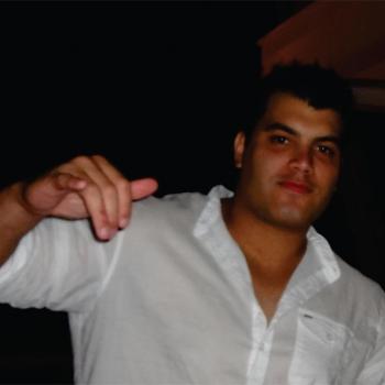 Emprego de babá em Gramado: emprego de babá Juliano