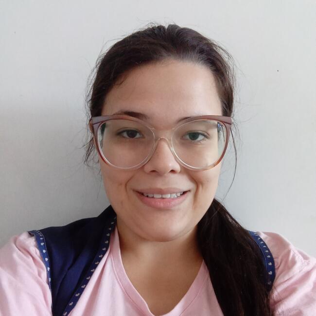 Babysitter in Itajaí: Gabrielle