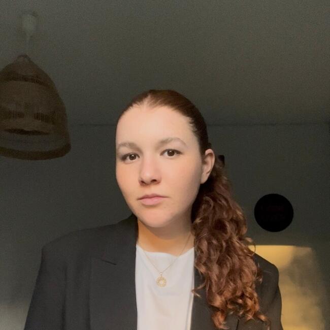 Babysitter in La Chapelle-Thouarault: Sarah
