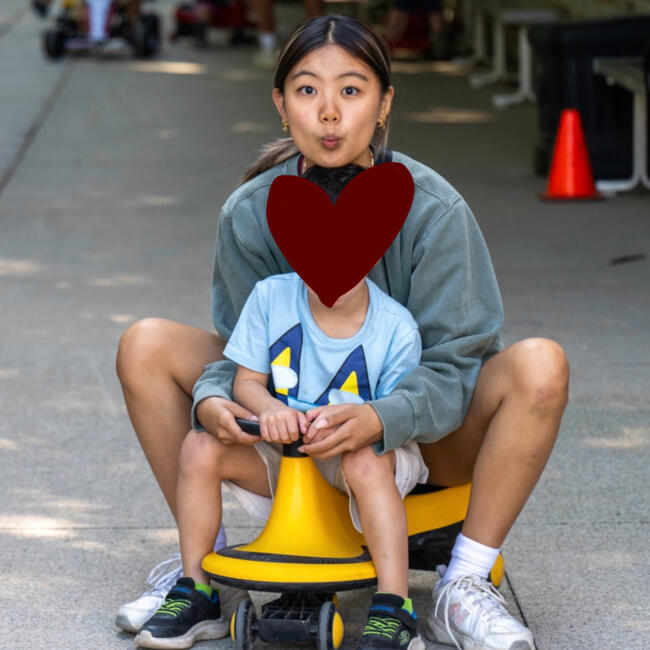 Babysitter in Richmond Hill: Joanna