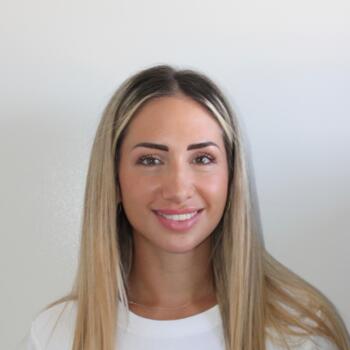 Babysitter Latsia: Anna