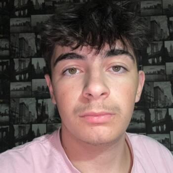 Babysitter in Biganos: Romain