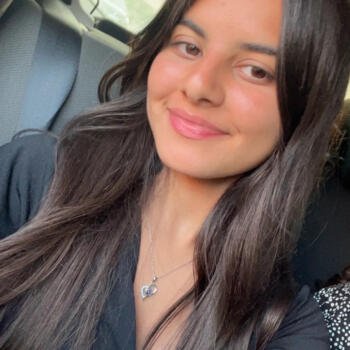 Babysitter in Lens: Sana