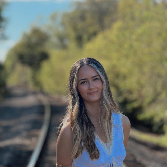 Babysitter in Aurora (Illinois): Emma